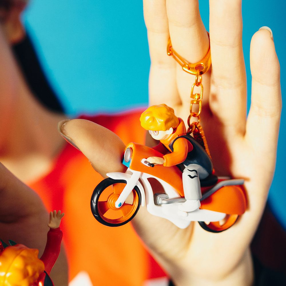 Mini Vaundy Keychain "SILENCE"［Bike］