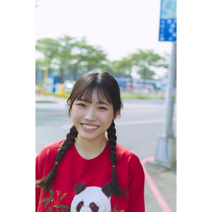 【通常配送】僕が見たかった青空 金澤亜美ファースト写真集(仮)<推しメン限定版>