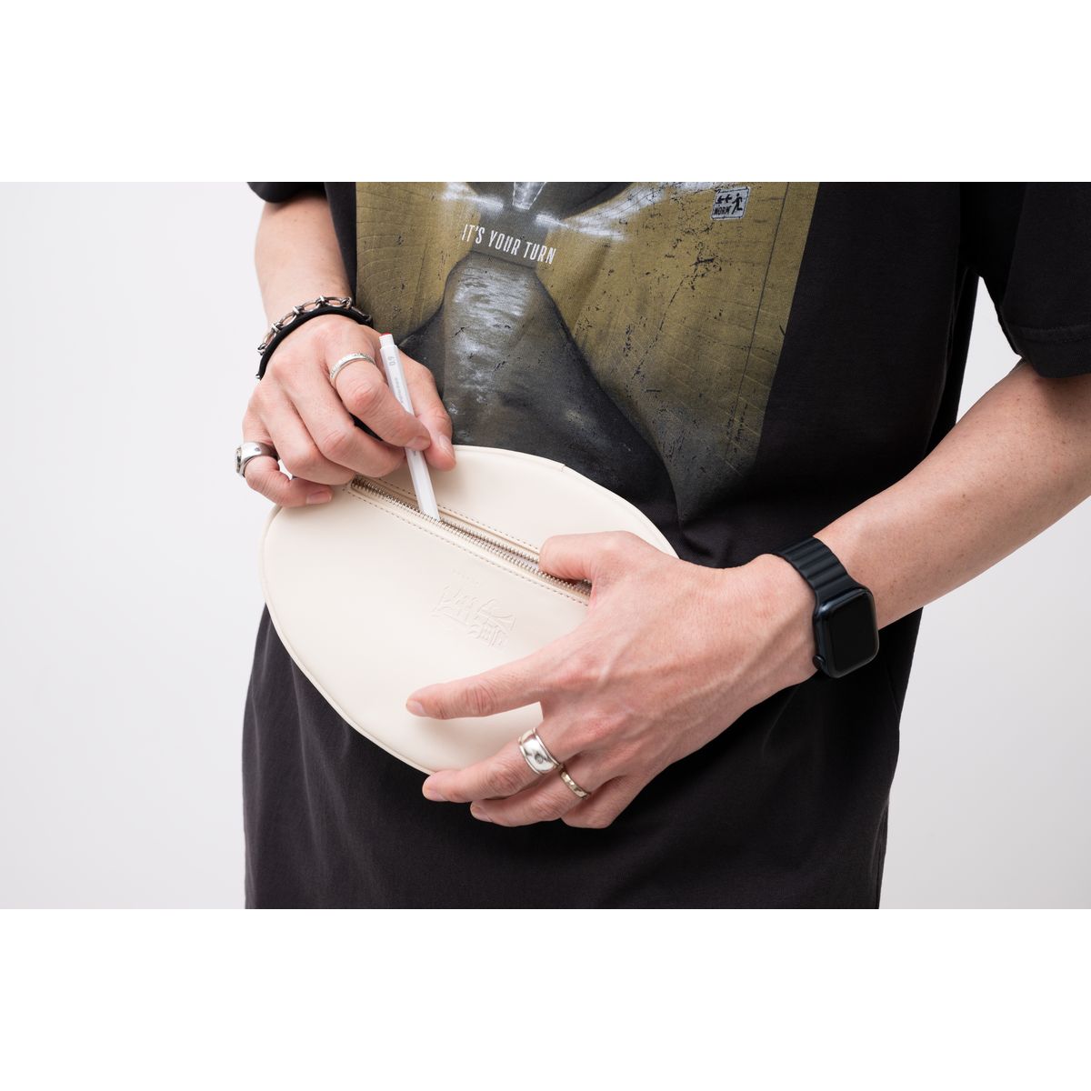 “怪獣” POUCH