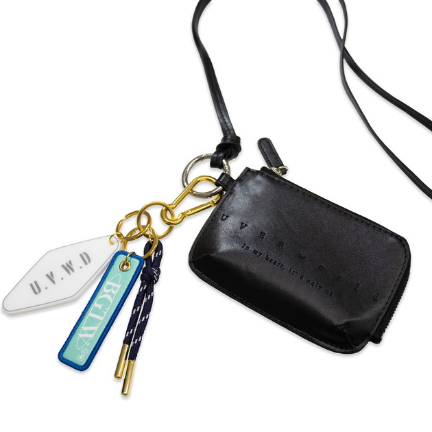 レザーマルチカードケース（ショルダー&ストラップ付き）