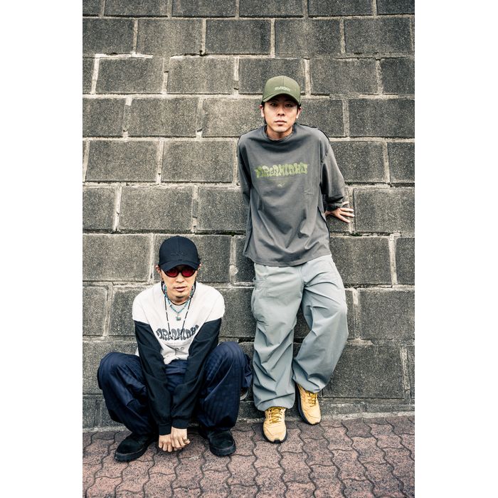 BIG SILHOUETTE LongT-Shirts/ライトグレー