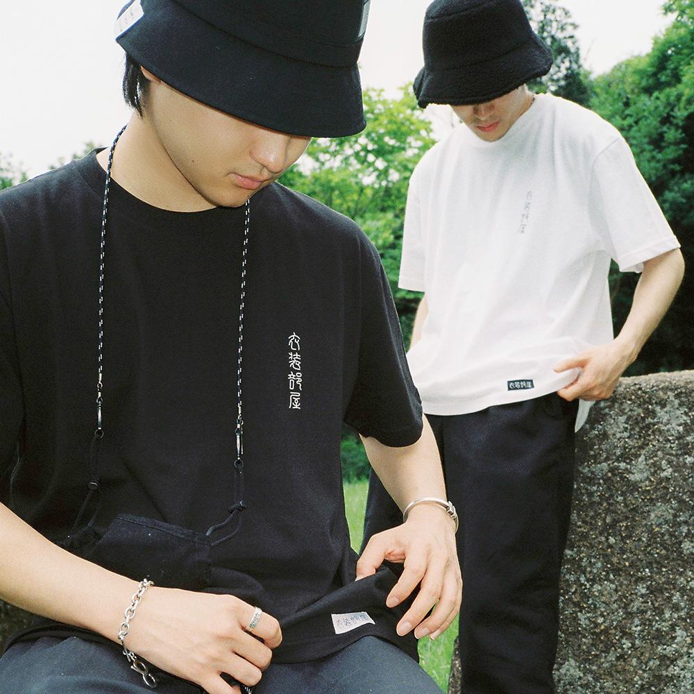 T-shirt ''衣装部屋'' -BLACK-