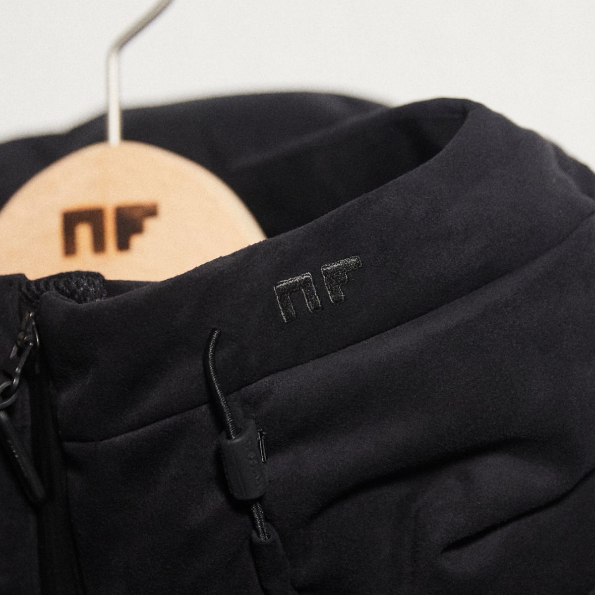 【抽選申込】DESCENTE ALLTERRAIN × NF "NF MOUNTAINEER ULTRA SUEDE"