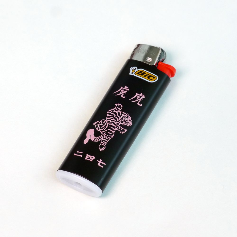 【会場限定】虎とライター(各1種。色はお選び頂けます)