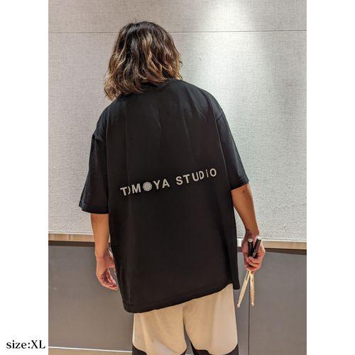 TOMOYA STUDIO ロゴ BIGシルエットTシャツ