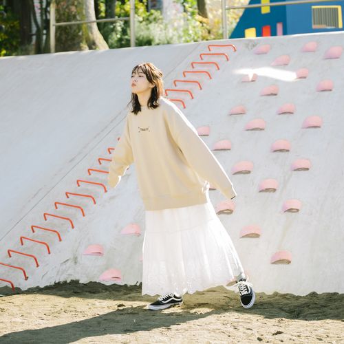 刺繍ロゴスウェット [ベージュ]