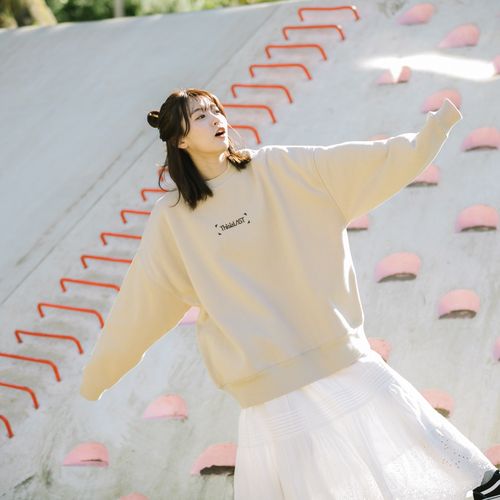 商品詳細ページ | This is LAST ONLINE STORE | 刺繍ロゴスウェット