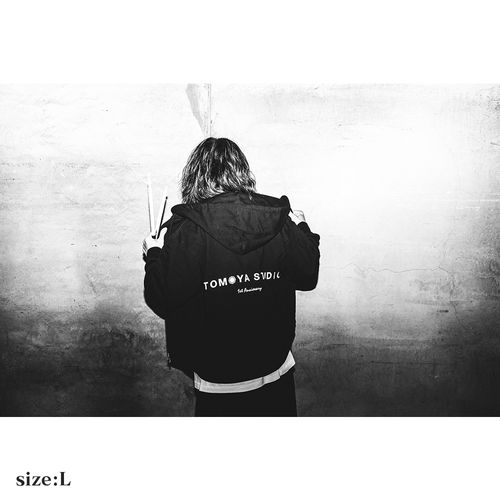 TOMOYA STUDIO 1周年記念 ロゴパーカー