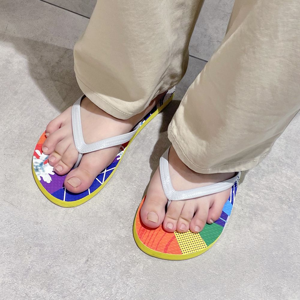 【one room限定】虹色のサンダル