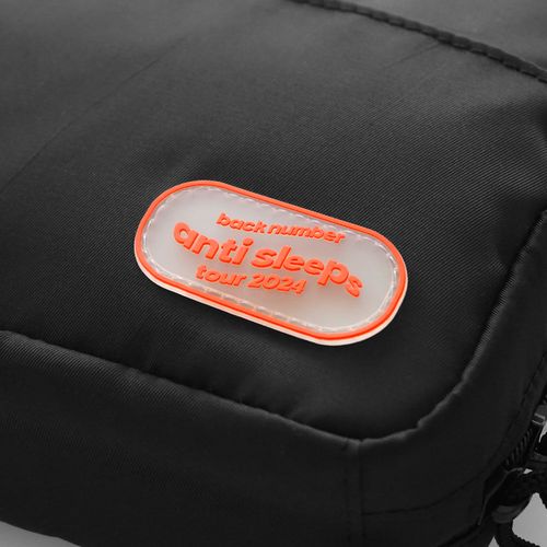 立つスクエアツールポーチ