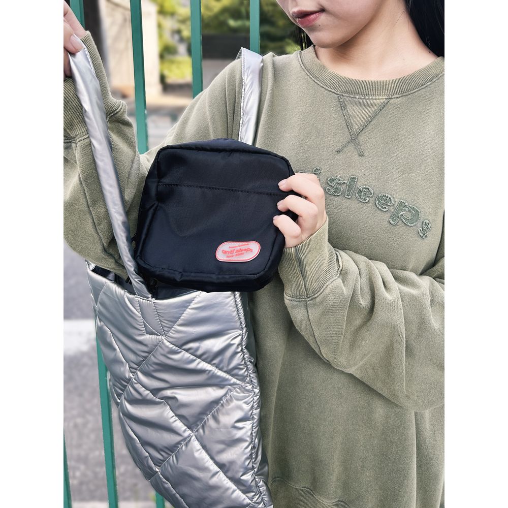 立つスクエアツールポーチ