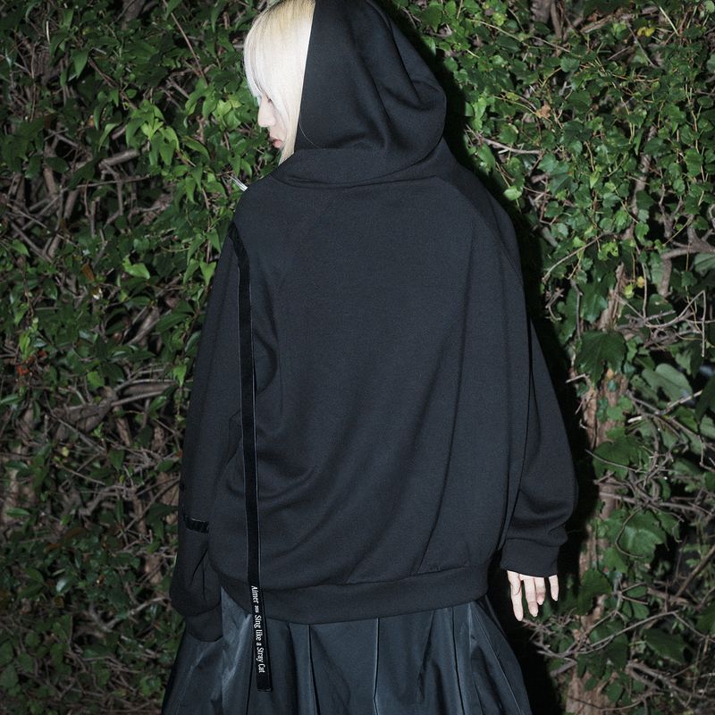 “Stray Cat” TREASURE RIBBON HOODIE 