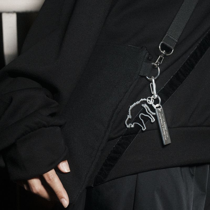 “Stray Cat” SILVER CHARM KEYRING