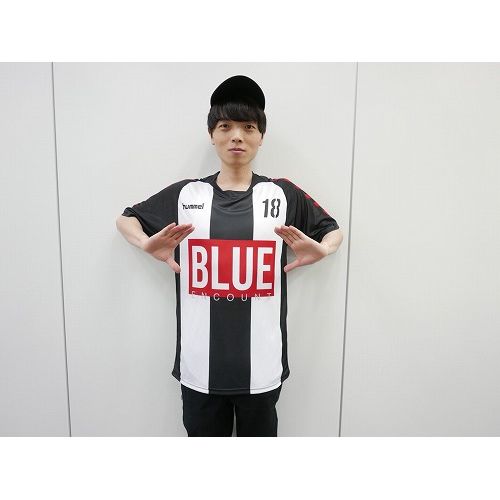 サッカーシャツ