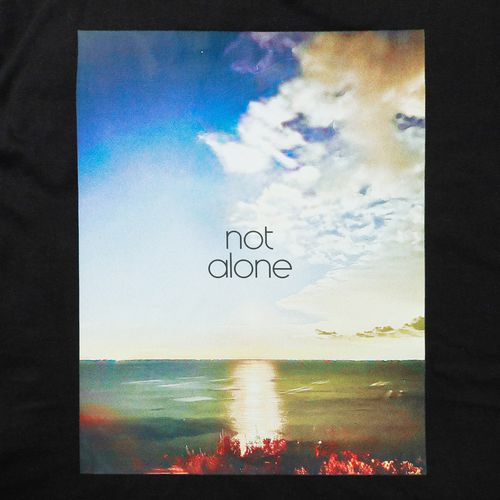 alone, not alone. chapter3 LONG TEE