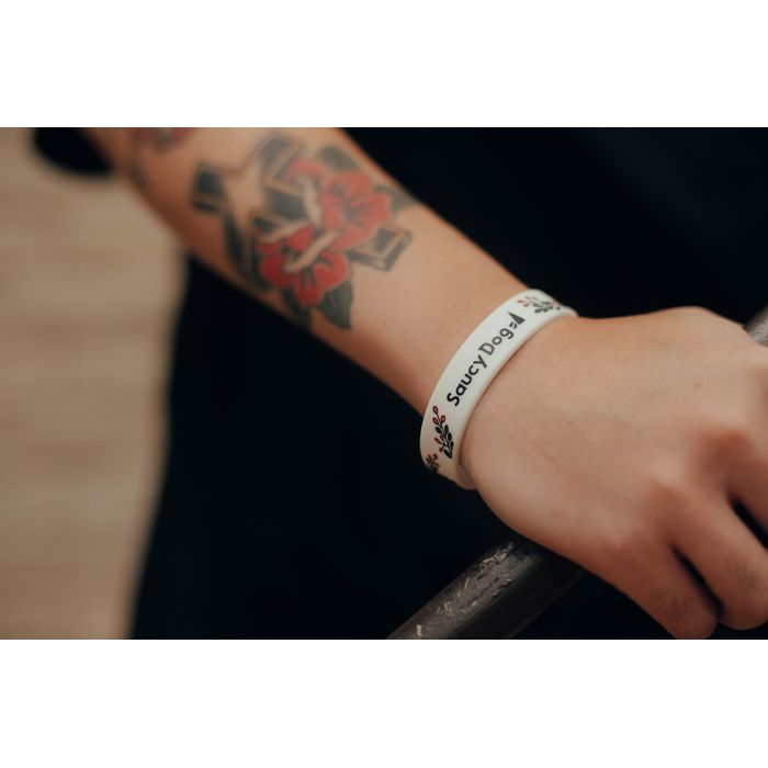 萩にSaucy Dog ラバーバンド