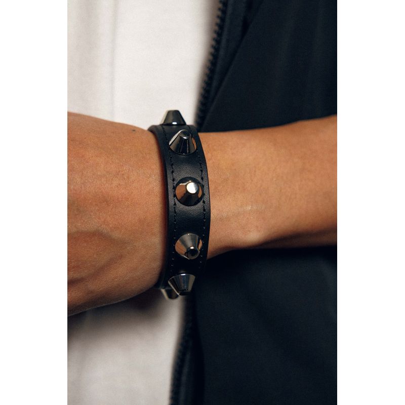 【TOY TO HEAD】 スタッズブレスレット