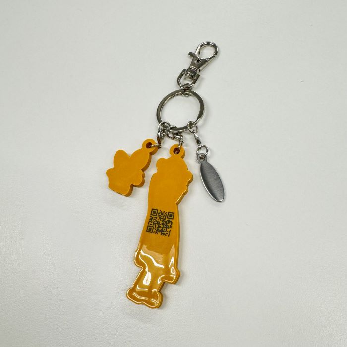 Jeremy Quartus rubber key chain -Yellow-
