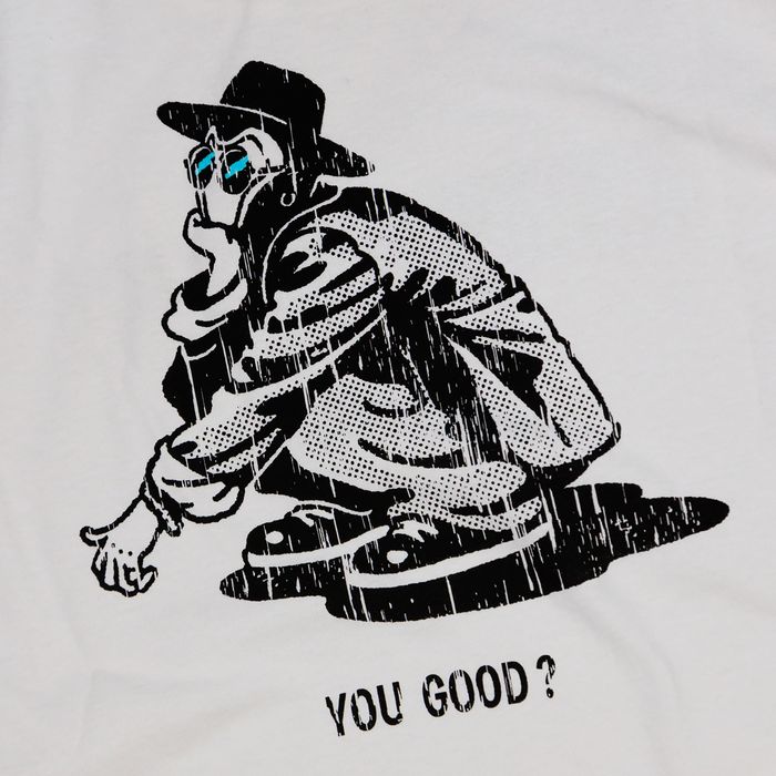 ”CLOSE A CHAPTER” T-shirts/white