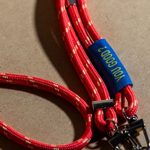 TRST smartphone shoulder