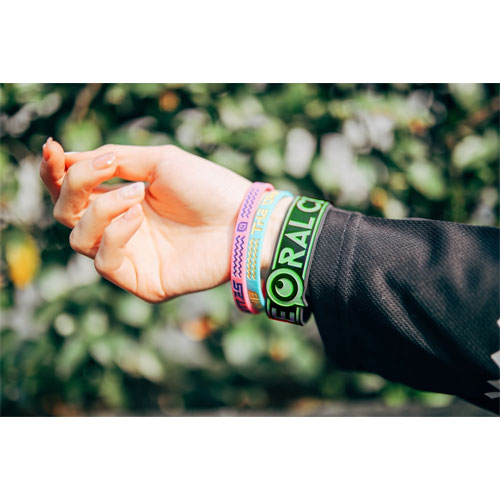 蓄光目玉ロゴラバーバンド