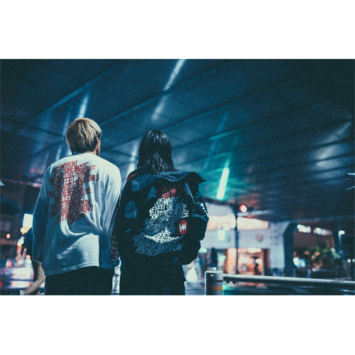 Kisses and Kills ロンT/ホワイト