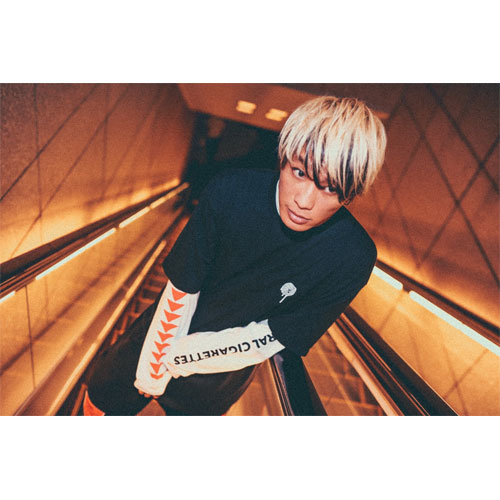 Kisses and Kills ロンT/ホワイト