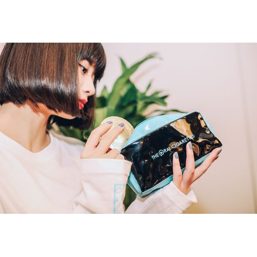 グランジ目玉ロゴエナメルポーチ