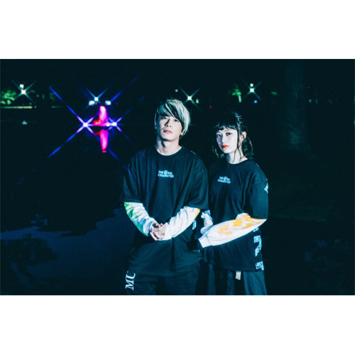 デジカモロゴTシャツ/ブラック×シアン