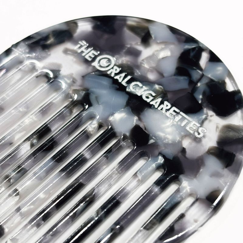 オーラルヘアコーム