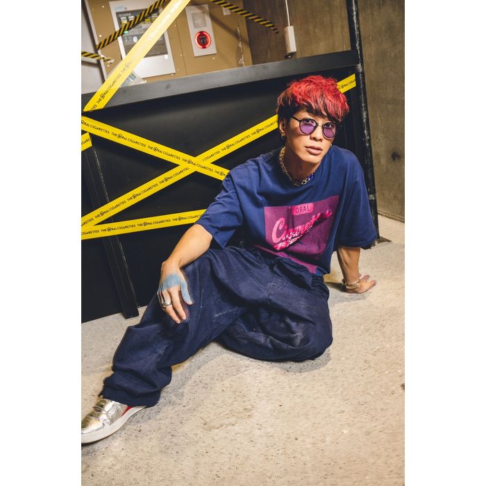 〈BUG OVER SILK PRINT WEAR〉Tシャツ