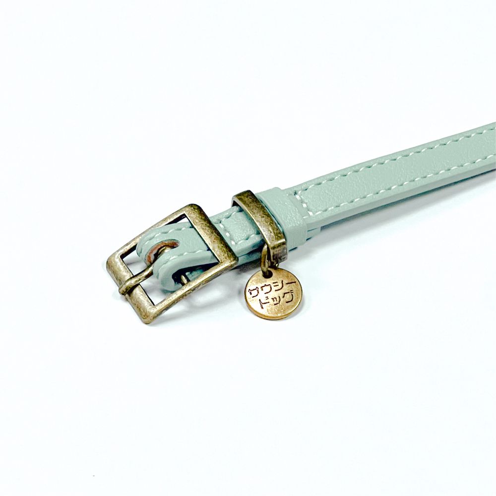 首輪風レザーブレス/パステルブルー