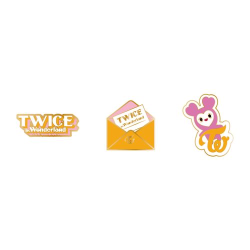 TWICE 『TWICE in Wonderland』  ピンバッチ(3種セット)