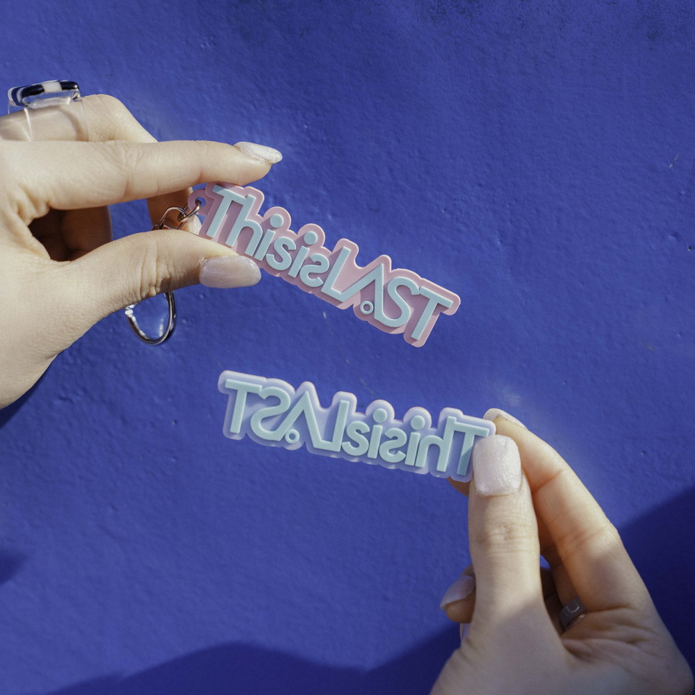 ロゴラバーキーホルダー [ピンク×アクアブルー]