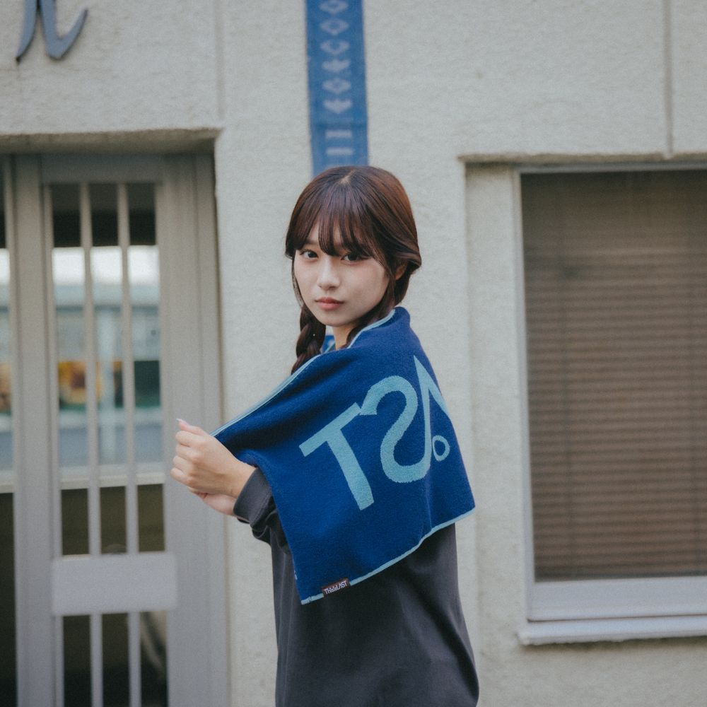 BUDOKAN ロゴジャガードタオル [ライトブルー×ネイビー]
