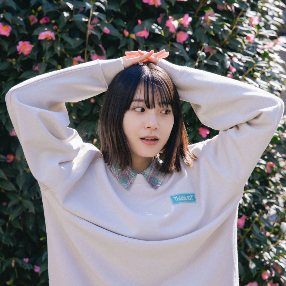 ロゴワッペントレーナー[グレージュ]