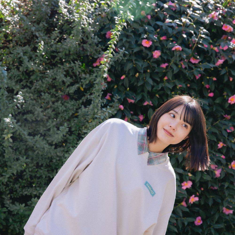 ロゴワッペントレーナー[グレージュ]