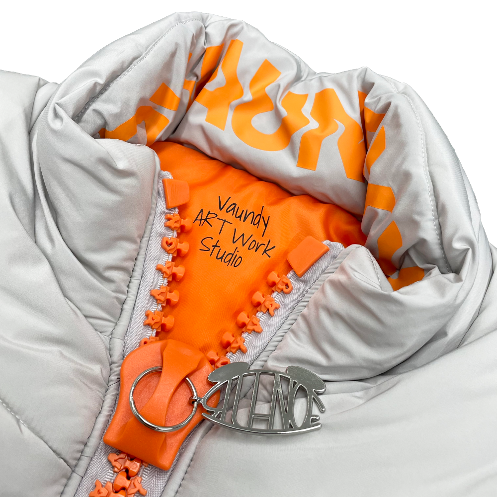 商品詳細ページ | Vaundy ONLINE STORE | Logo Down Vest 