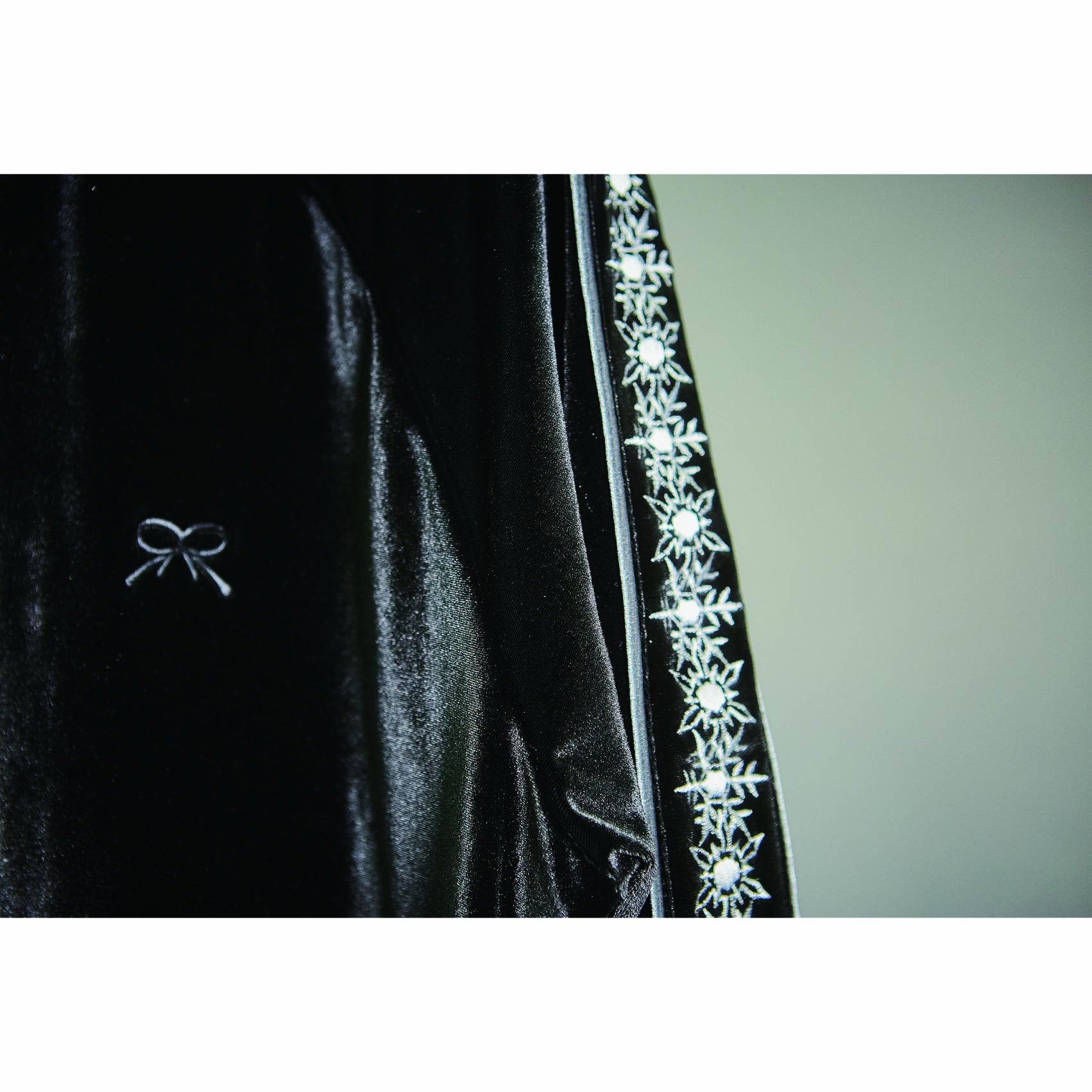 【Rokudenashi】Velour Skipper Shirt