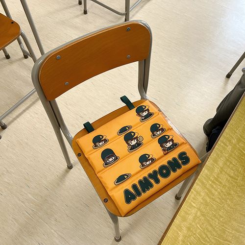 お尻でみょん叩きスタジアムクッション