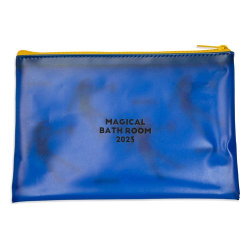 温泉プールで乾杯 ポーチ