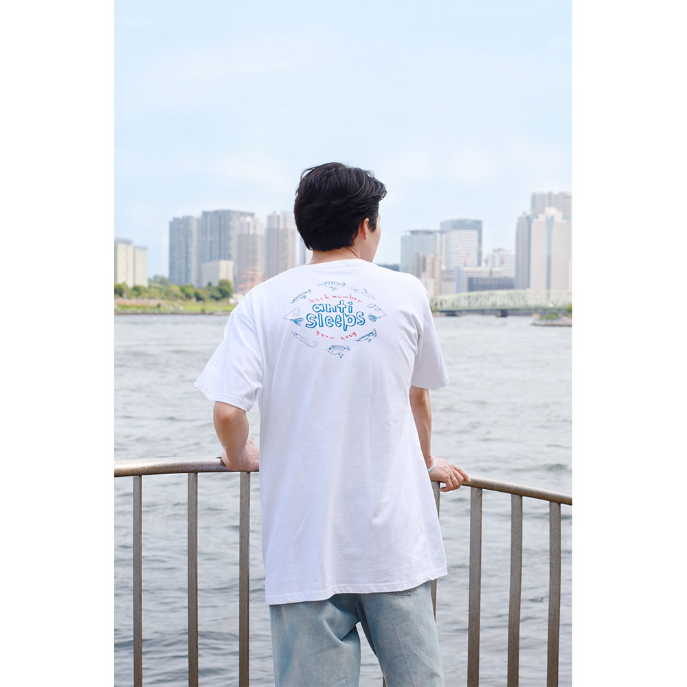 依与吏手描きルアー胸ポケTシャツ