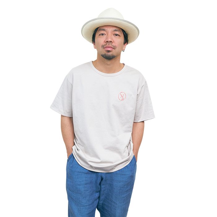 クリープハイプのリバーシブルーTシャツ(ブラック×アイボリー)