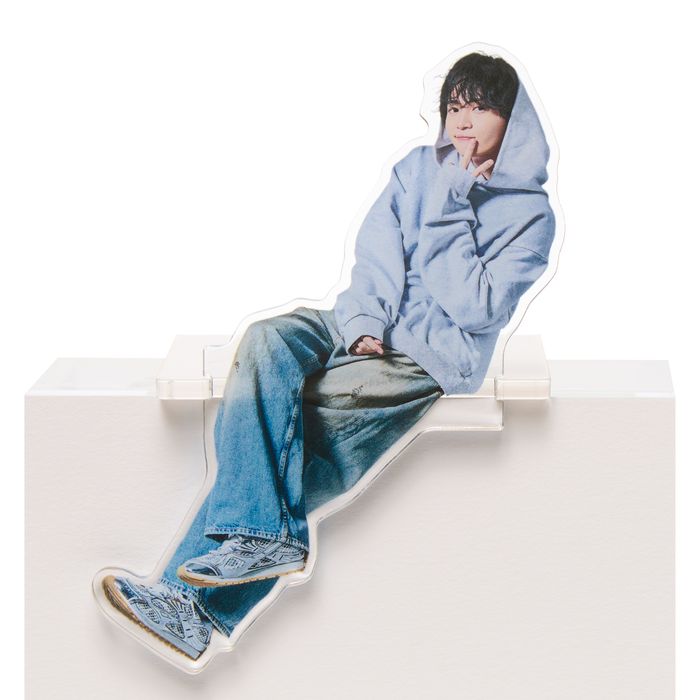 アクリルスタンド B