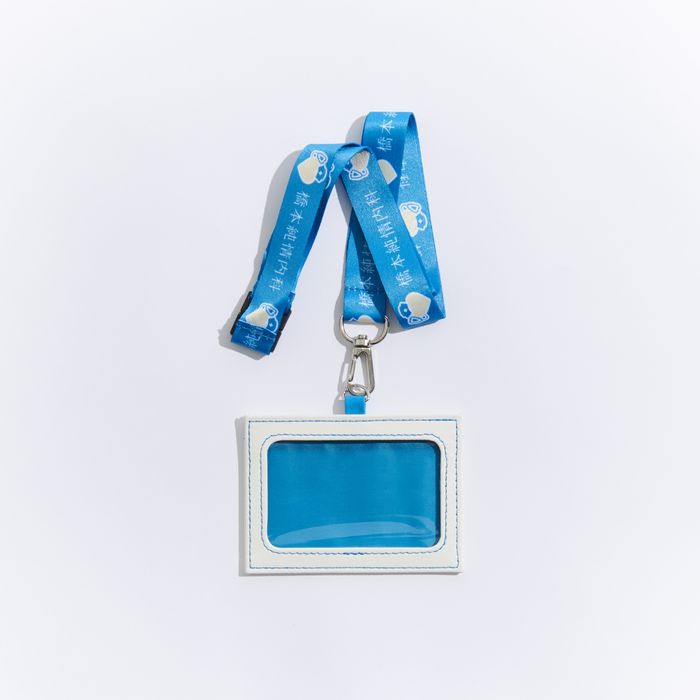 診察券ホルダー　ネックストラップ付