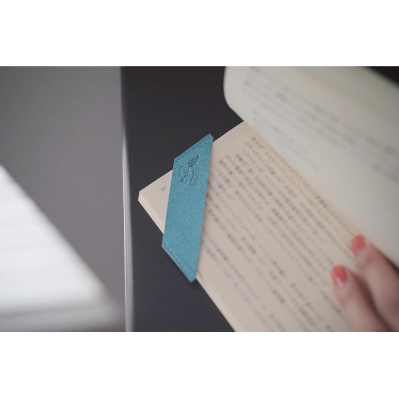 【Laura day romance】 into blue bookmark ＜Dr.礒本雄太デザイン＞