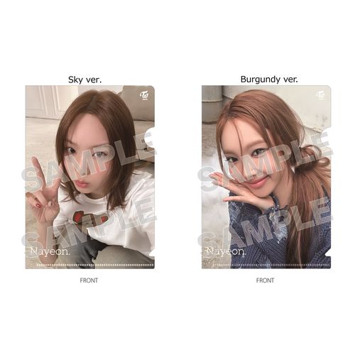 TWICE ソロ写真集『Yes, I am Nayeon.』 Burgundy ver.
