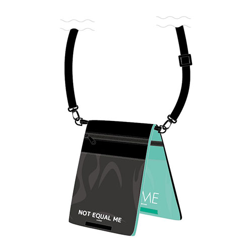 【通常配送】≠ME 公式リバーシブルパスポートバッグ