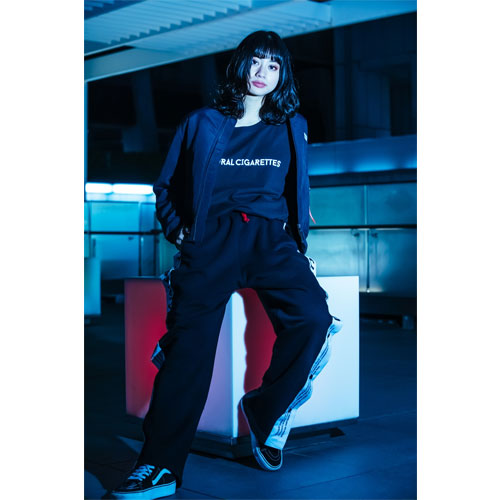 Kisses and Kills アリーナツアーTシャツ/ブラック