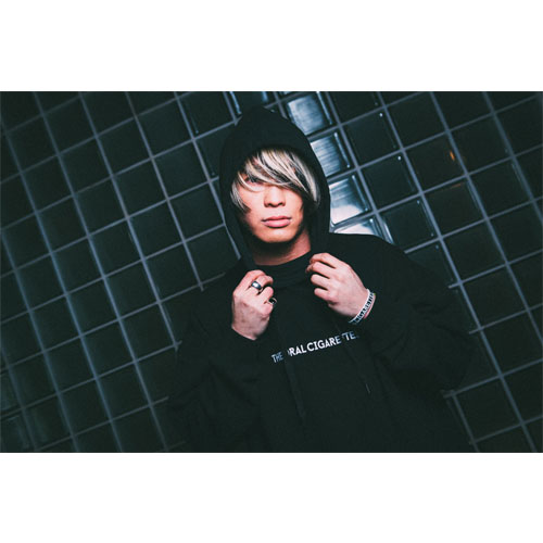 HOLDER  パーカー